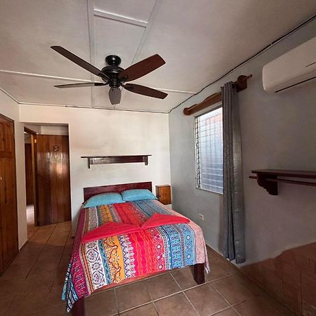 Hostal Hansi Bocas del Toro Exterior foto